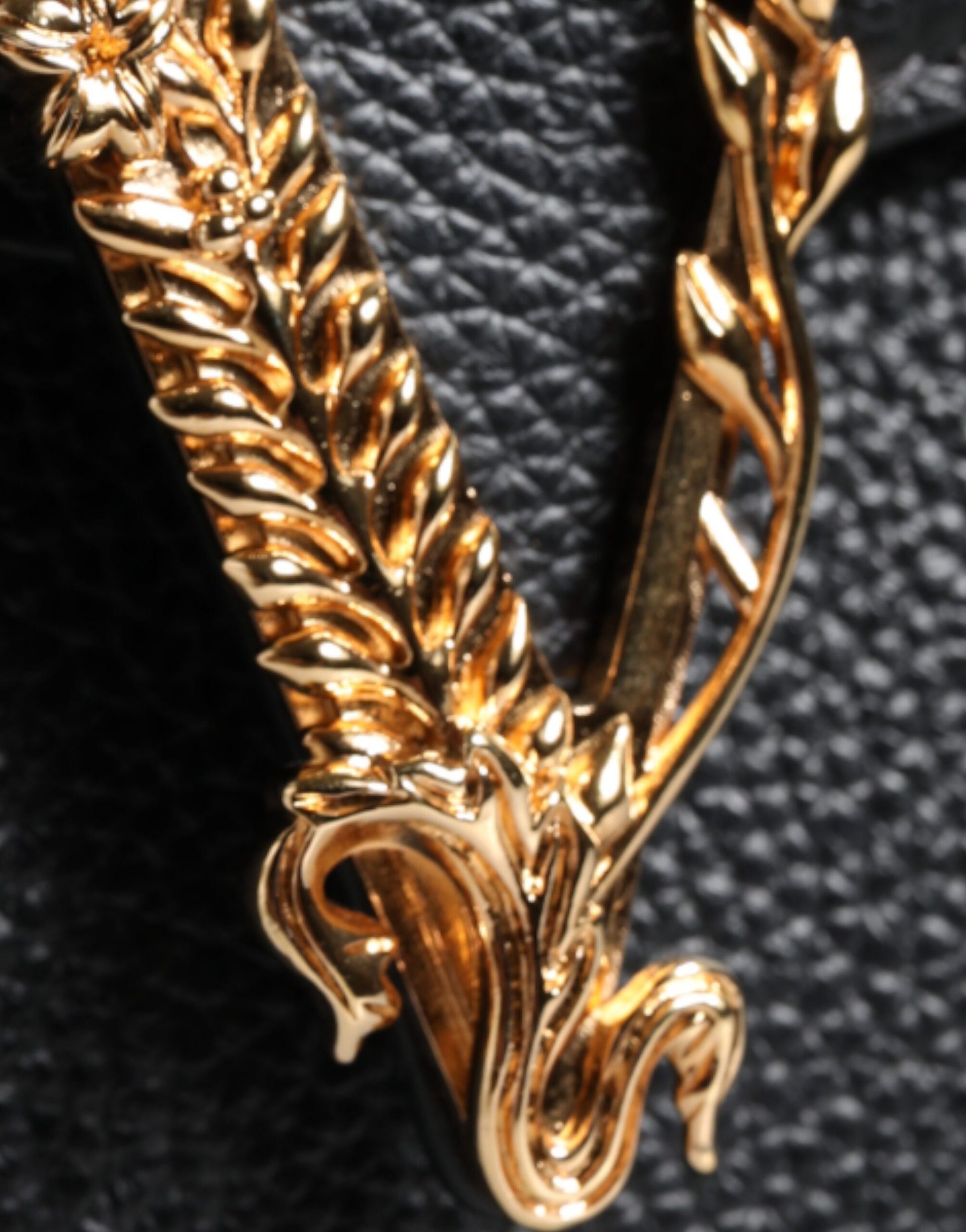 Black Grainy Calf Leather Logo Crossbody Shoulder Bag Bags Versace